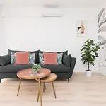 Homes 605 *