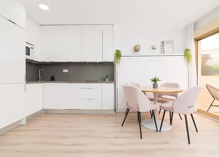 아파트 Homes 605 *